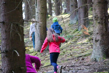 Kinder rennen